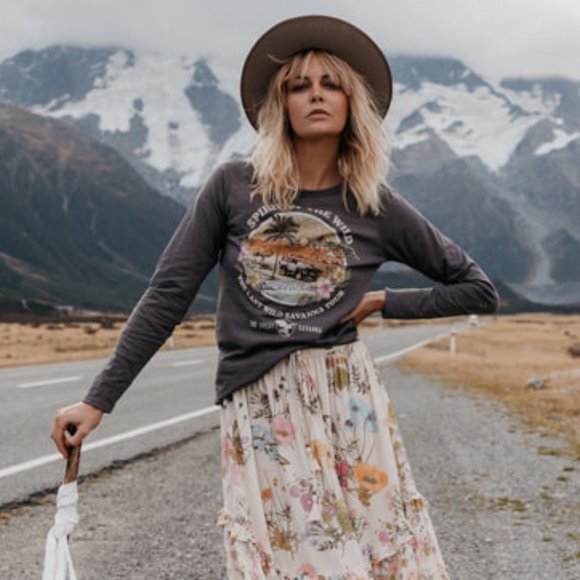 Spell Tops - ❤️ Spell ❤️ Spirit of The Wilderness Raglan Tee